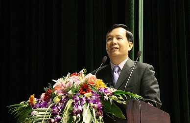 冯小华-洋浦南华糖业集团董事长介绍
